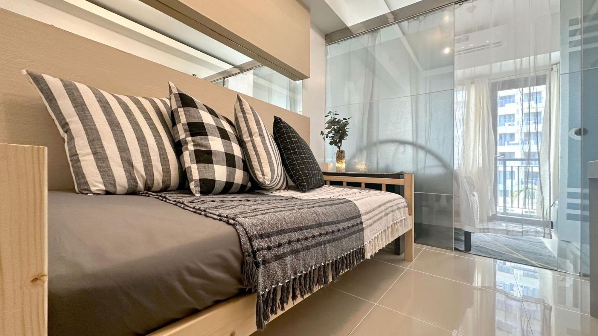 Sea 2-Br Unit With Free Parking Near Mall Of Asia Pasay Buitenkant foto